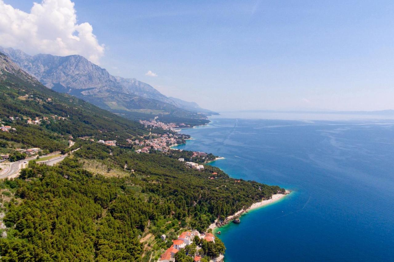 Apartments With A Parking Space Brela, Makarska - 11552 Zewnętrze zdjęcie