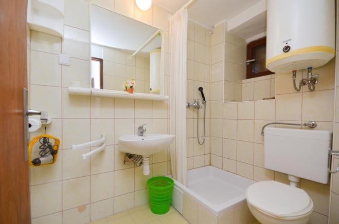 Apartments With A Parking Space Brela, Makarska - 11552 Zewnętrze zdjęcie